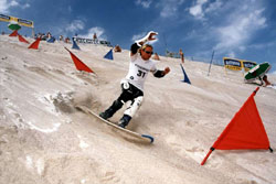 Sandboarder Roland Schopper