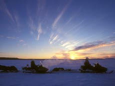 Motorschlittentour im Urlaub in Finnland