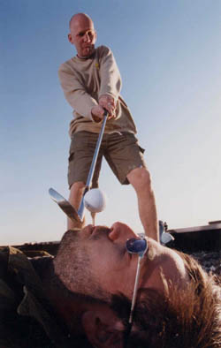 Crossgolfern kann der Abschlag nicht ungewhnlich genug sein. Foto: Natural Born Golfers