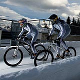 Sundbaum und Taylor auf der Bobbahn. Foto: Markus Greber / adiridas.com