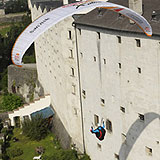 Michael Gebert an der Salzburger Festung.  Foto: Ulrich Grill / Felix Woelk / redbullphotofiles