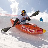 Snowkajak ist nichts für Weicheier. Foto: Martin Lugger / Red Bull Photofiles