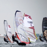 Racing Start beim Deutschen Windsurf Cup 2011 auf Fehmarn. Foto: Katja Buergelt