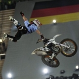 Thomas Pages gewinnt die Red Bull X-Fighters in München. Foto: Jörg Mitterer, Red Bull Content Pool