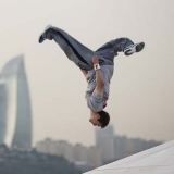Ryan Doyle: Freerunning in Baku. Foto: Samo Vidic/Red Bull Content Pool