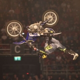 Dany Torres beim Double Seatgrab Backflip. Foto: Veranstalter